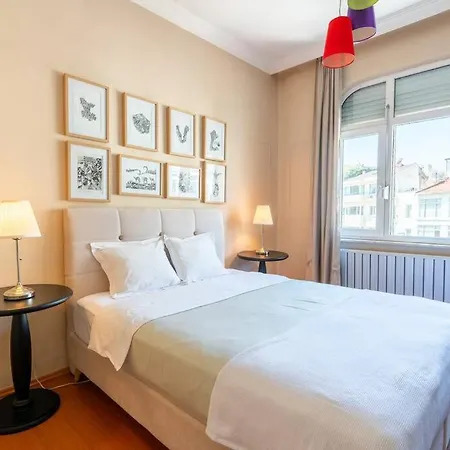 Unique Flat By The Bosphorus In Bebek * Istanboel