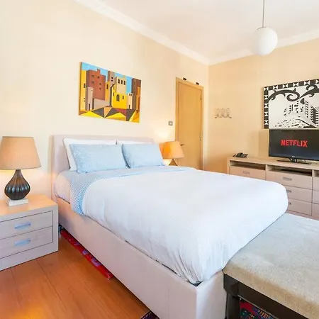 Unique Flat By The Bosphorus In Bebek * 伊斯坦布尔