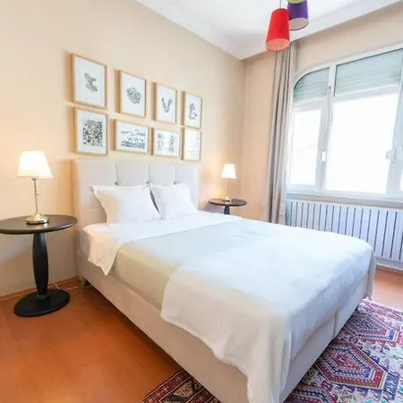 Unique Flat By The Bosphorus In Bebek Lägenhet *